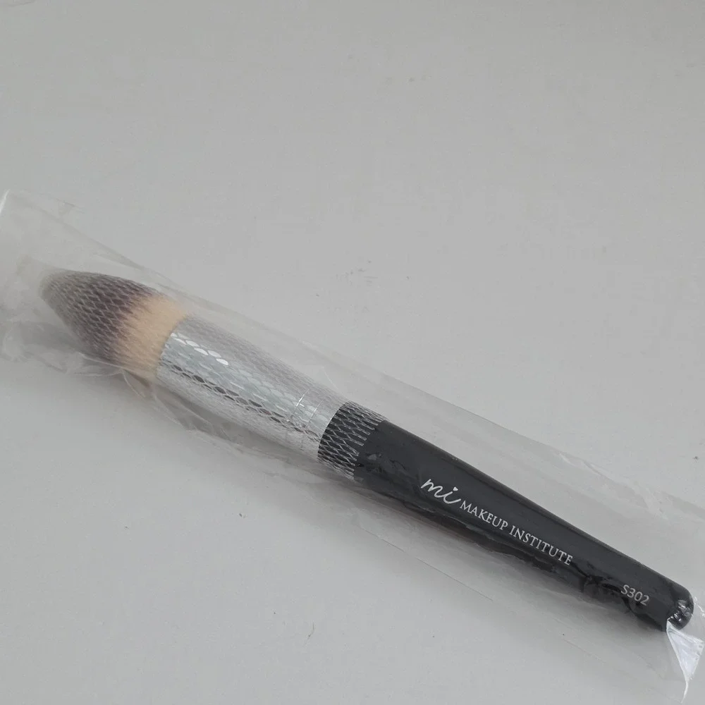 Makeup Institute S302 Tapered Face Powder Blush Brush Black Silver NEW